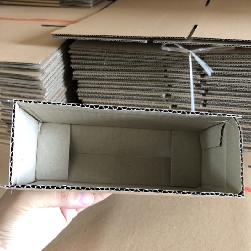 16x6x6 hộp carton đóng hàng giá rẻ(giá 900 đồng)