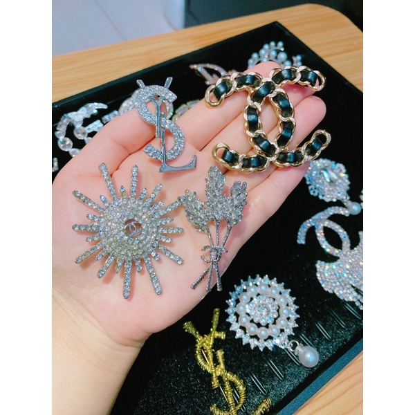 Cài áo (ib shop chọn mẫu )