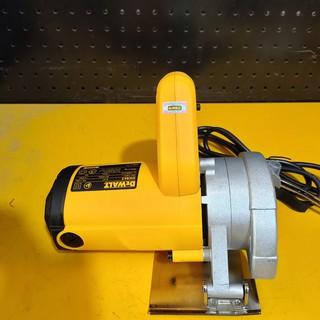 Máy cắt gạch Dewalt DW862 1270W