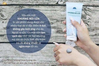 [ TẶNG NƯỚC HOA] Sữa rửa mặt thải độc trắng da