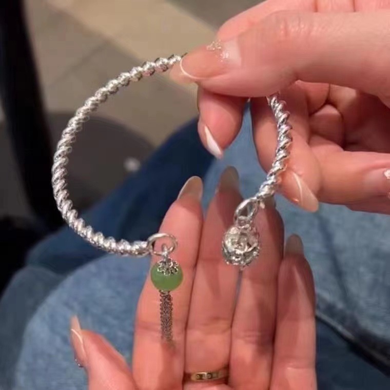 Vòng Đeo Tay Gắn Chuông Đá Ngọc Bích Nhân Tạo Làm Quà Tặng Cho Bạn Gái/Bạn Gái