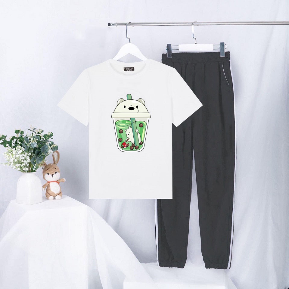 Set Bộ Đồ Hè Trẻ Trung Năng Động Nam Nữ Mặc Đi Chơi,Áo Cotton Ngắn Tay In Trà Sữa Kèm Quần Dài Thun Sọc Bo Gấu Chất Đẹp