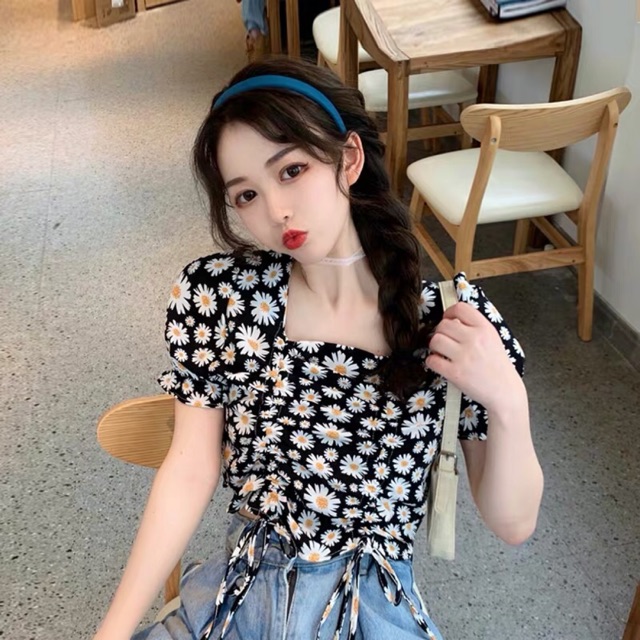 Áo croptop hoa cúc