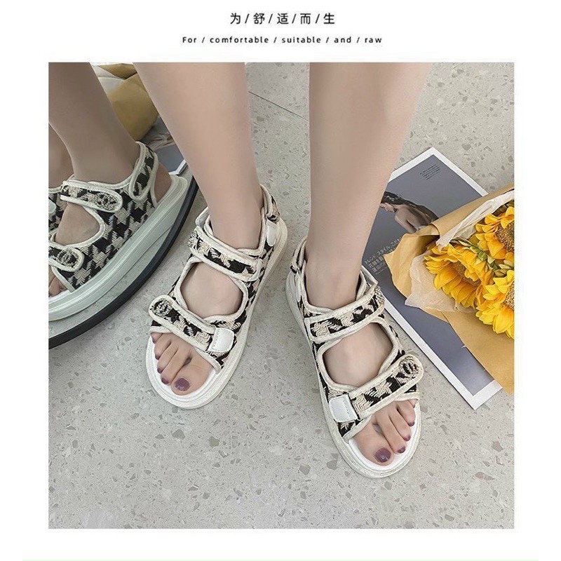 sandal chanell màu mới nhất