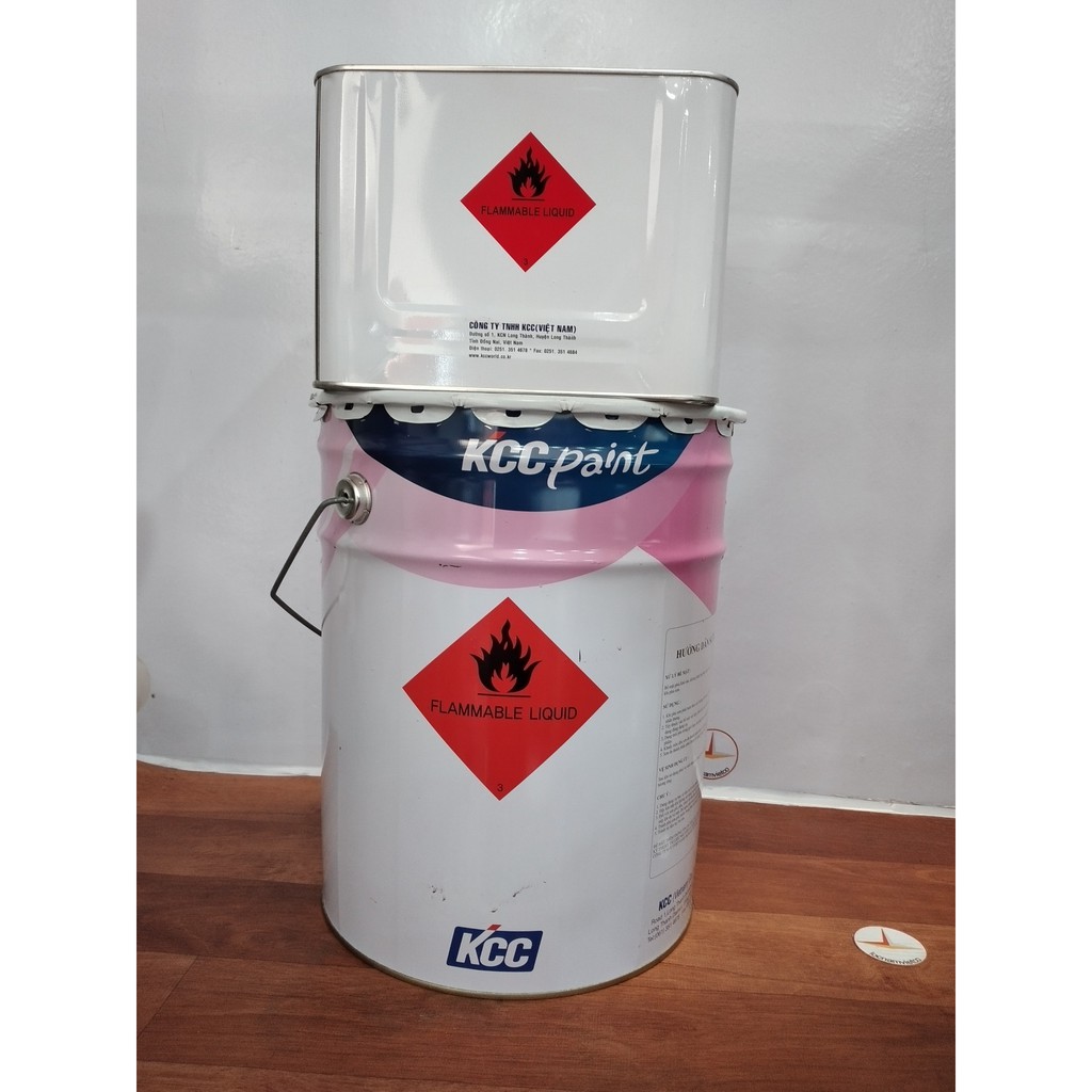 Sơn sàn bê tông epoxy KCC ET5660 màu đen 16L/bộ