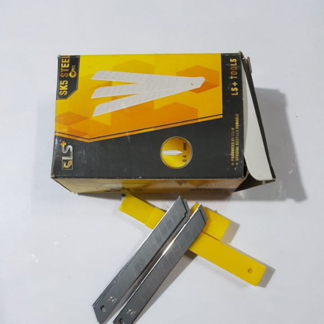 Lưỡi dao rọc giấy loại nhỏ hộp 10 cái