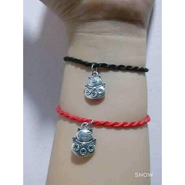 Vòng tay may mắn chỉ ĐEN