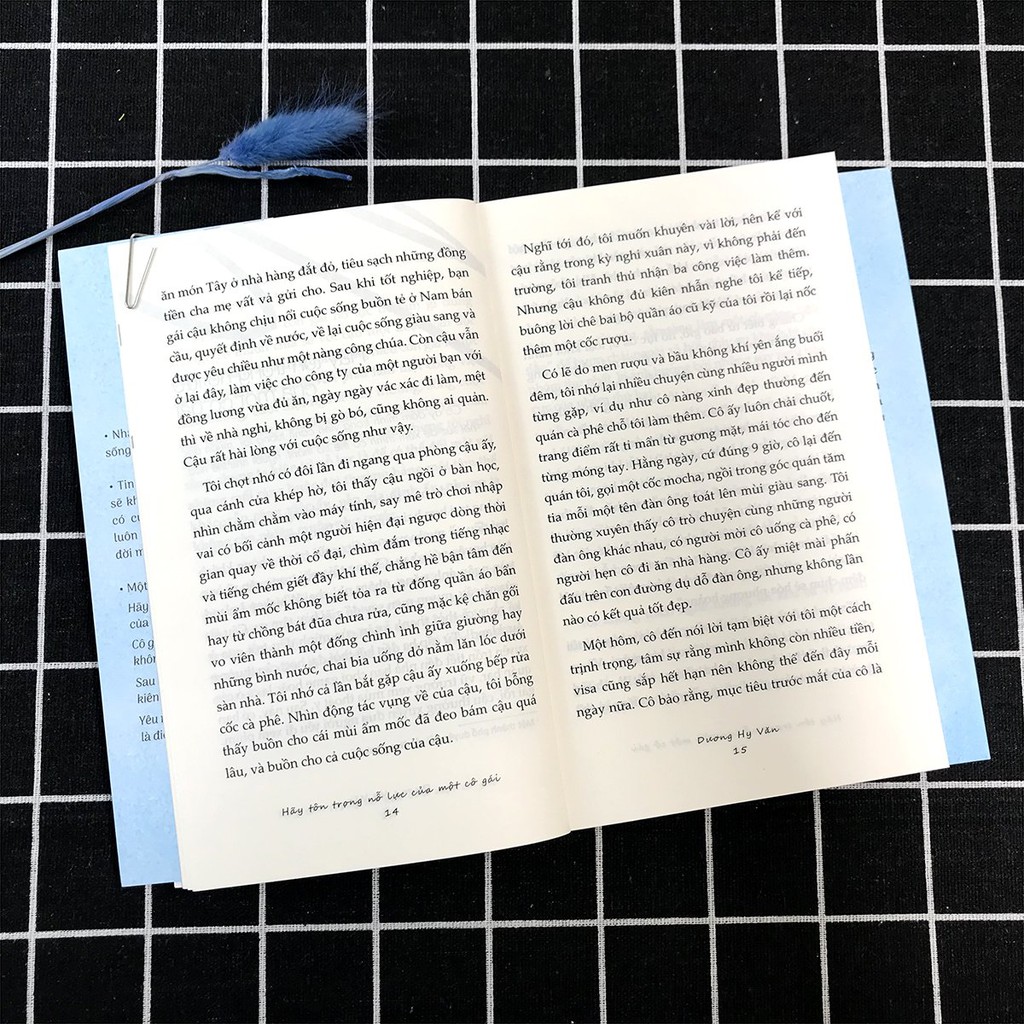 Sách - Hãy Tôn Trọng Nỗ Lực Của Một Cô Gái (Tặng kèm Bookmark)