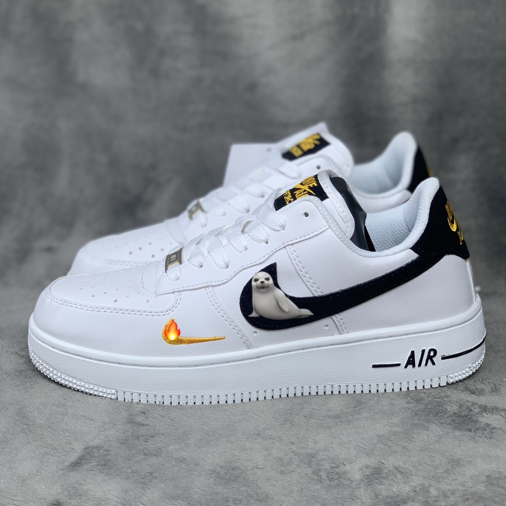 Giày Thể Thao Sneaker 𝗔𝗙𝟭 Trắng Vệt Đen Logo Vàng, Giày AF1 Vệt Đen Nam Nữ Full Size Full Box Bill