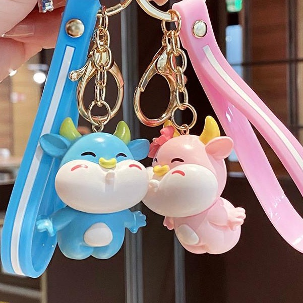 Móc Chìa Khóa Xe Hơi Gắn Hình Búp Bê Xinh Xắn Trang Trí Ba Lô Kích Thước Nhỏ Thích Hợp Để Làm Quà Tặng Cho Các Cặp Đôi