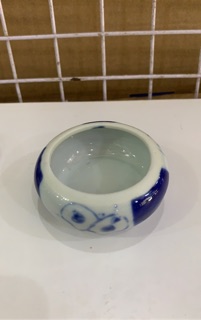 Cống Sứ - Chén Sứ Đựng Sâu Cho Chim Chích Choè