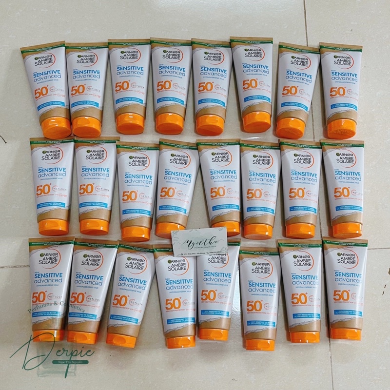 Kem/Sữa chống nắng Garnier Ambre Anti-Dryness / Solaire Sensitive Advanced SPF50+
