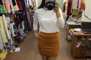 Sale chân váy da lộn