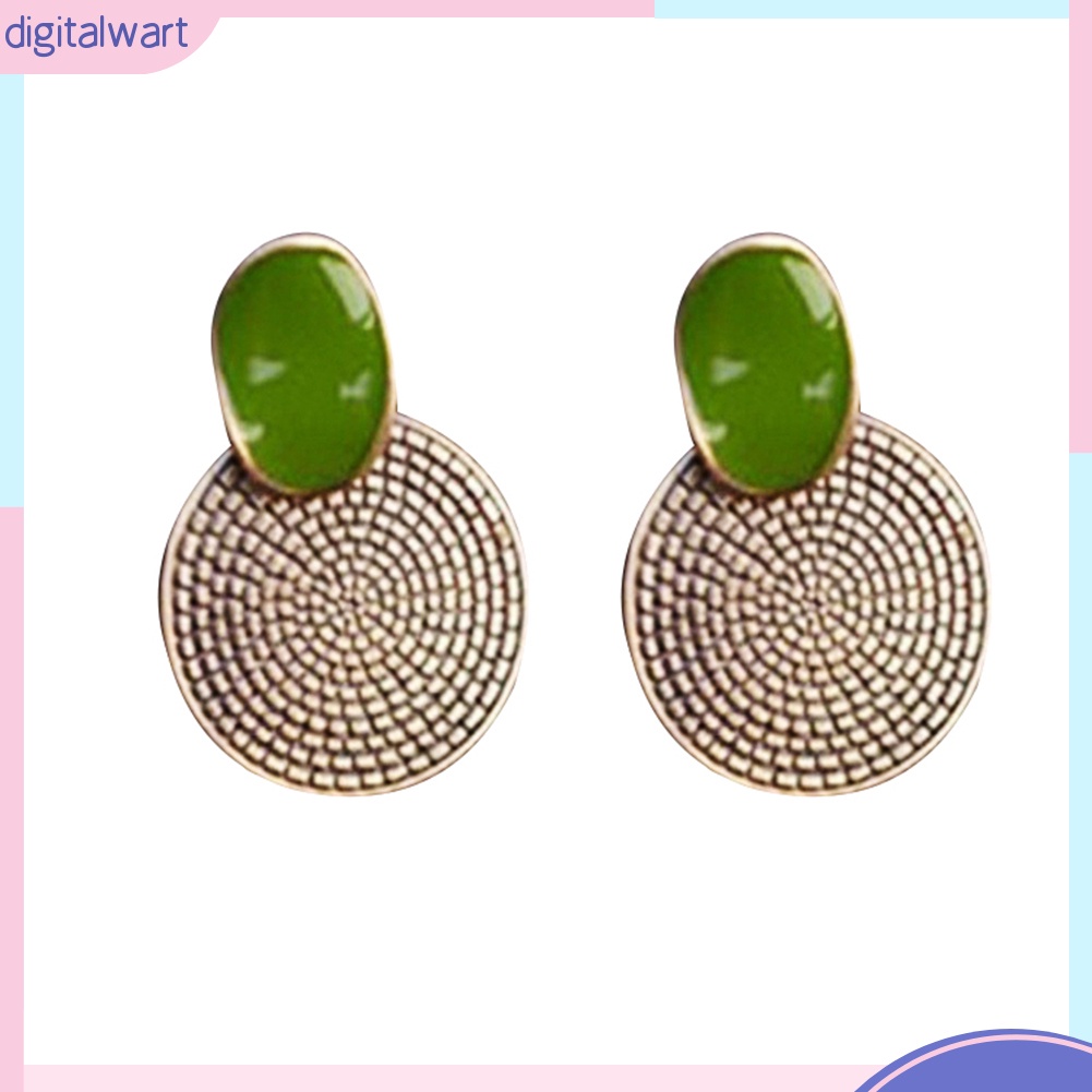 Bông tai dáng tròn hợp thời trang phong cách cho nữ