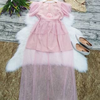 Đầm xoè lưới kết hoa cực xinh