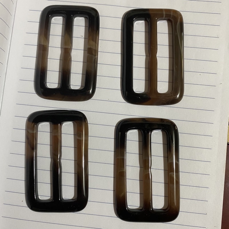 Đai nịt loang nâu + đai nhựa + đầu nịt + khuy + đầu dây lưng