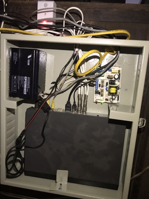 UPS Lưu Điện Cho Camera Và Wifi  Tự động sạc và chuyển mạch khi mất điện