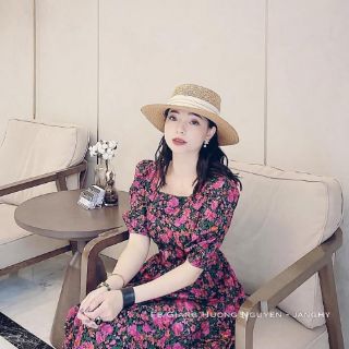 Váy maxi hoa tím cổ vuông