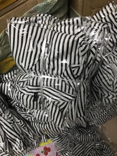 Váy kẻ kèm belt