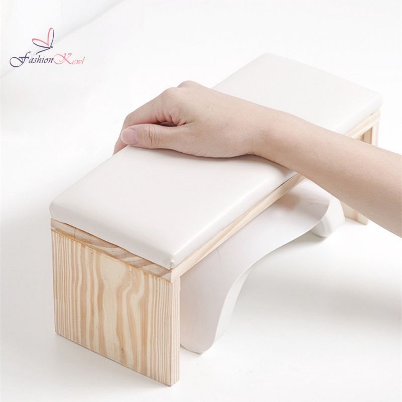 Gối kê tay gỗ làm móng tay