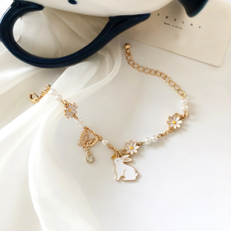 Vòng tay Thỏ Hoa Cúc cho nàng thanh lịch