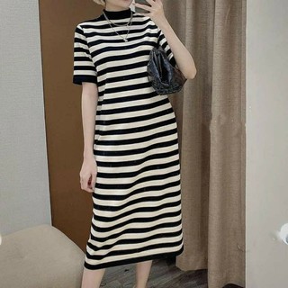 Đầm suông dệt kim kẻ sọc