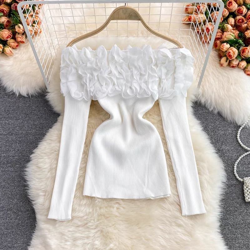 Áo len bèo trễ vai