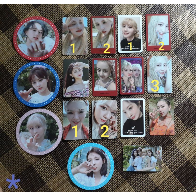 Card TWICE - More & More