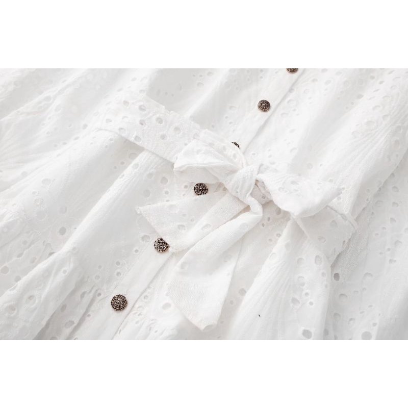 Váy mini ZR thêu đục lỗ