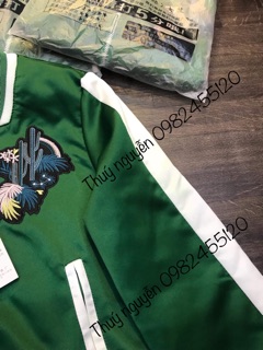 Áo bomber thêu