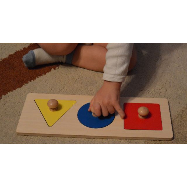 Giáo cụ Montessori 0-3 tuổi - Ghép hình 3 mẫu hình học cơ bản