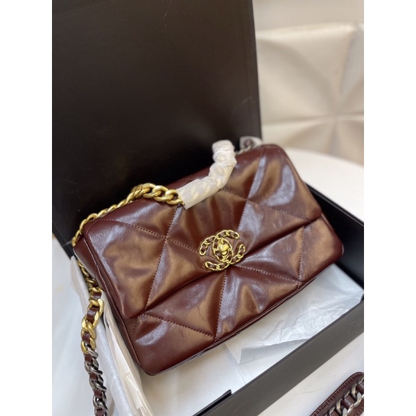Túi 19 nắp gập da mềm màu đỏ mận size 26cm
