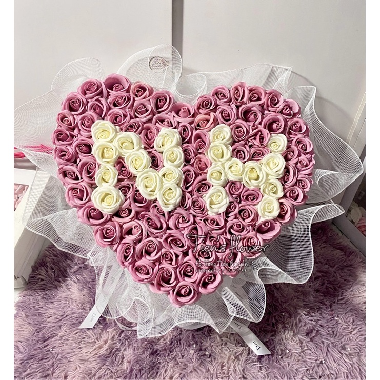 Bó hoa sáp 100 bông hình tim shop có nhiều màu nhận kết chữ theo yêu cầu