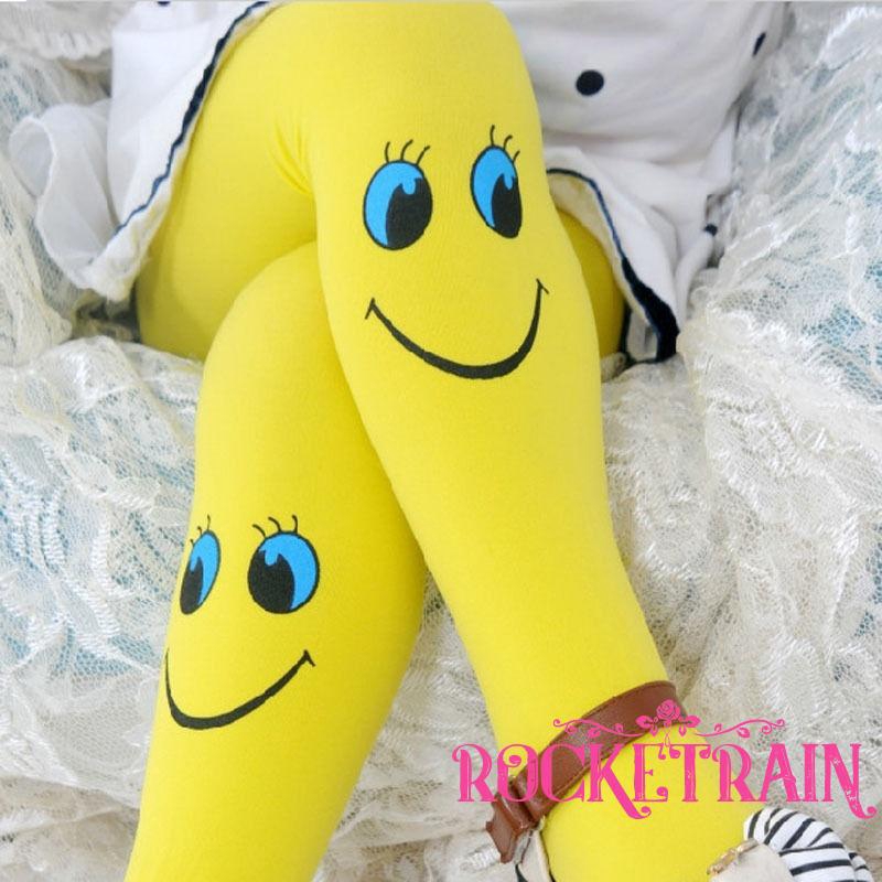 Quần tất in hình ngôi sao cho bé gái