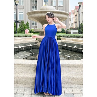 Đầm maxi lụa xanh coban dập ly cổ yếm mới nhất