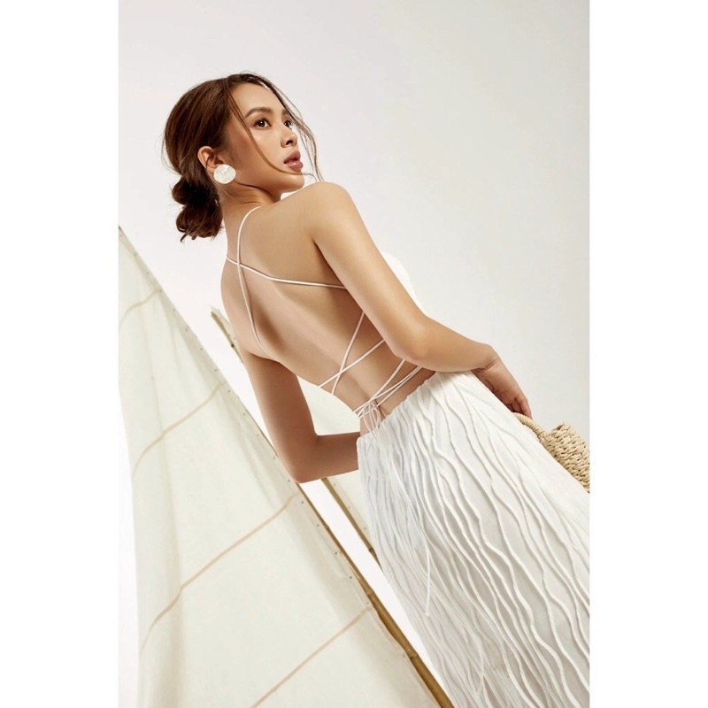 Đầm váy trắng hở lưng đan dây cổ yếm cao cấp Jina