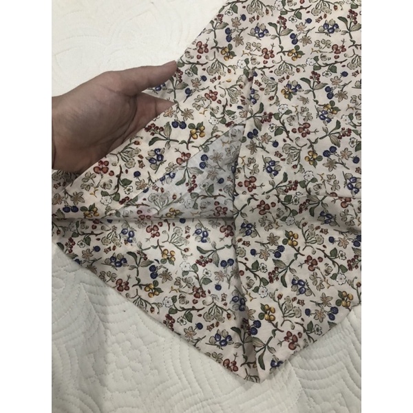 Đầm bé gái hoa nhí