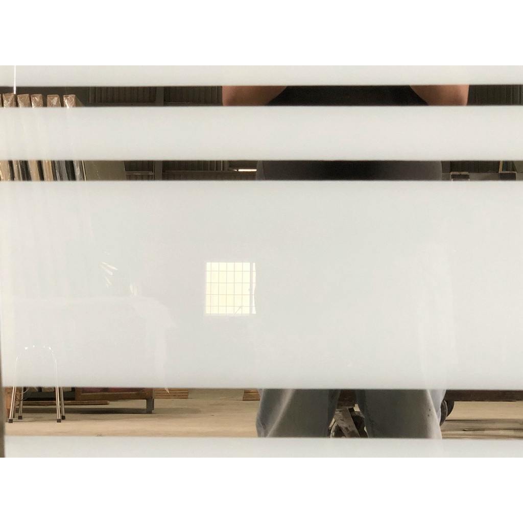 Sơn tráng gương trên kính, mika