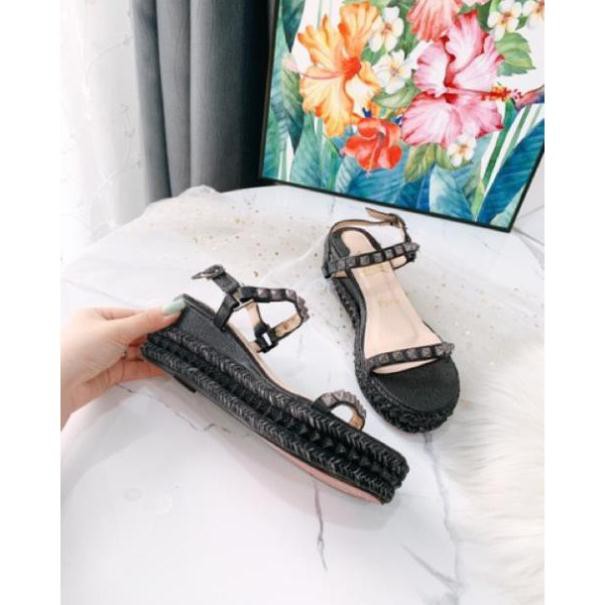 HOT Hot (Bil fom) . | Bil | Sandal louboutin đế xuồng tán đinh fullbox . . Tháng 7 👡 . ! . . ! . ak34 : ' 2021 L : . ^ '