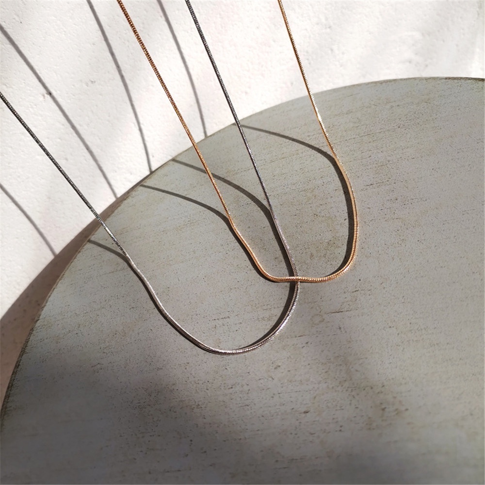 Dây chuyền sợi xích mảnh mặt hình con rắn thời trang 2022