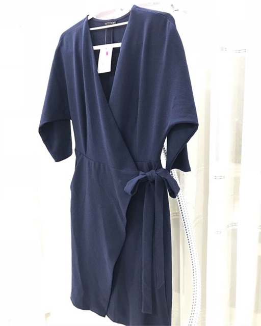 Đầm topshop vạt chéo