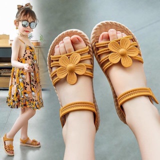 Dép nhựa bé gái