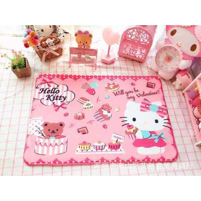 Thảm chữ nhật hình Hello Kitty kích thước 40x60cm KT039