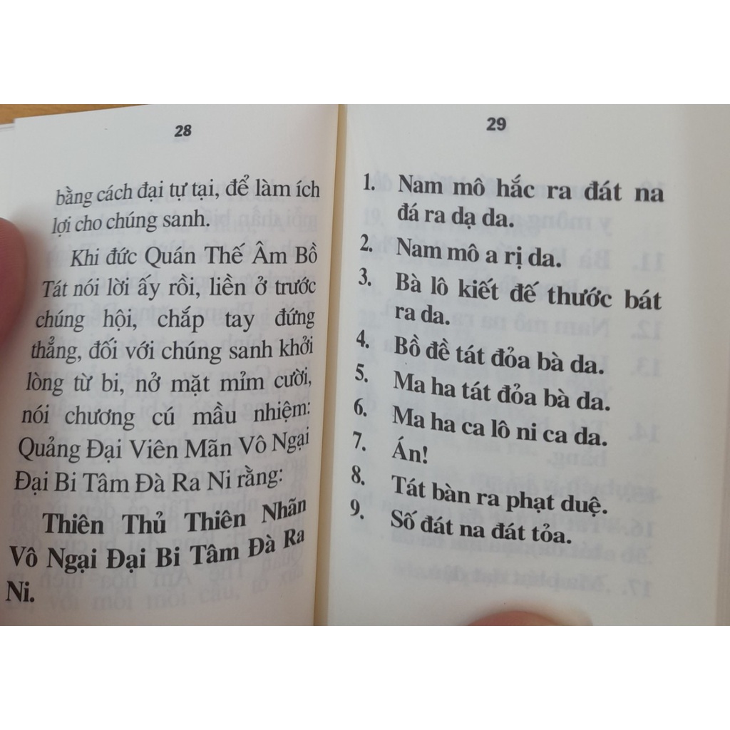 Sách - Chú Đại Bi (Kinh Đại Bi Tâm Đà Ra Ni Xuất Tượng) - Khổ mi ni bỏ túi