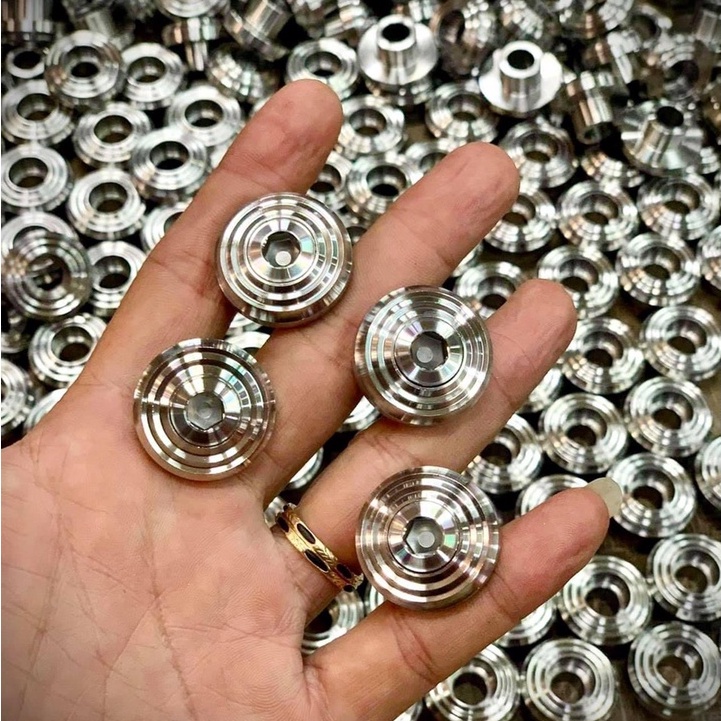 ( MẪU MỚI ) Bộ ốc khâu gác chân, tán cốt gắp 10ly SALAYA V2 sử dụng cho gác chân WAVE DÀI - NGẮN