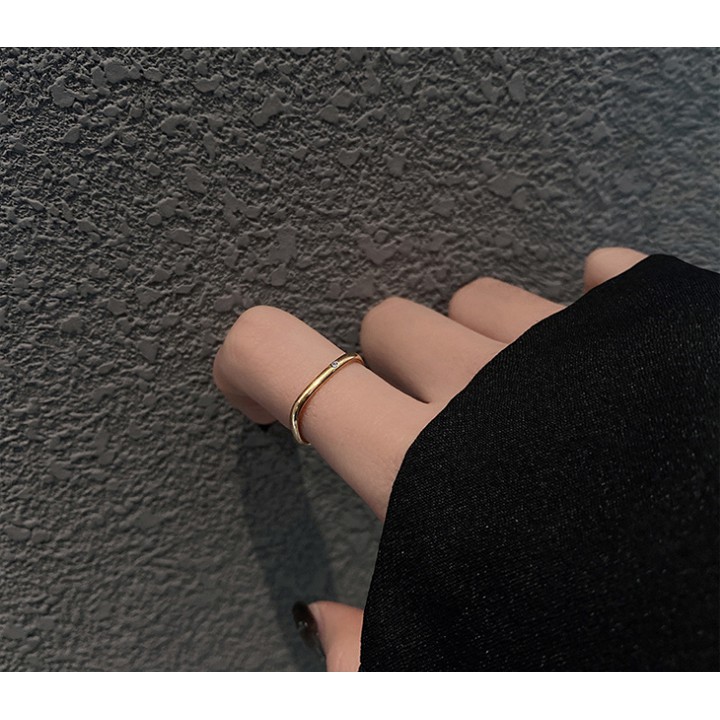 Nhẫn titan cao cấp hình vuông đính viên đá nhỏ siêu cute, bền màu, sang trọng, quý phái