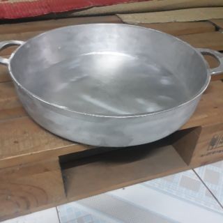 Chảo gang đúc khuân cát đít bằng dk35 cm