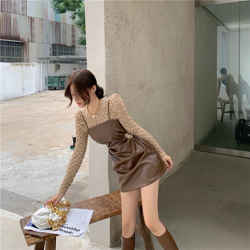 Bộ áo dài tay và đầm dây da PU sành điệu (có bán lẻ)