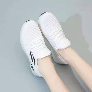 Giày Thể Thao Nữ Giá Tốt
