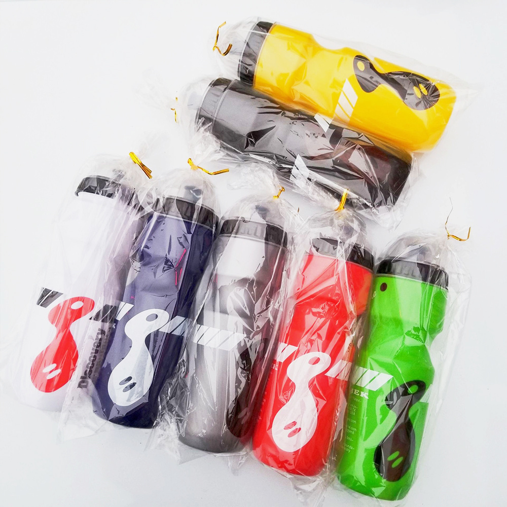 Set Bình Nước 750ml + Giá Đỡ Bình Nước Tiện Dụng Cho Người Đi Xe Đạp